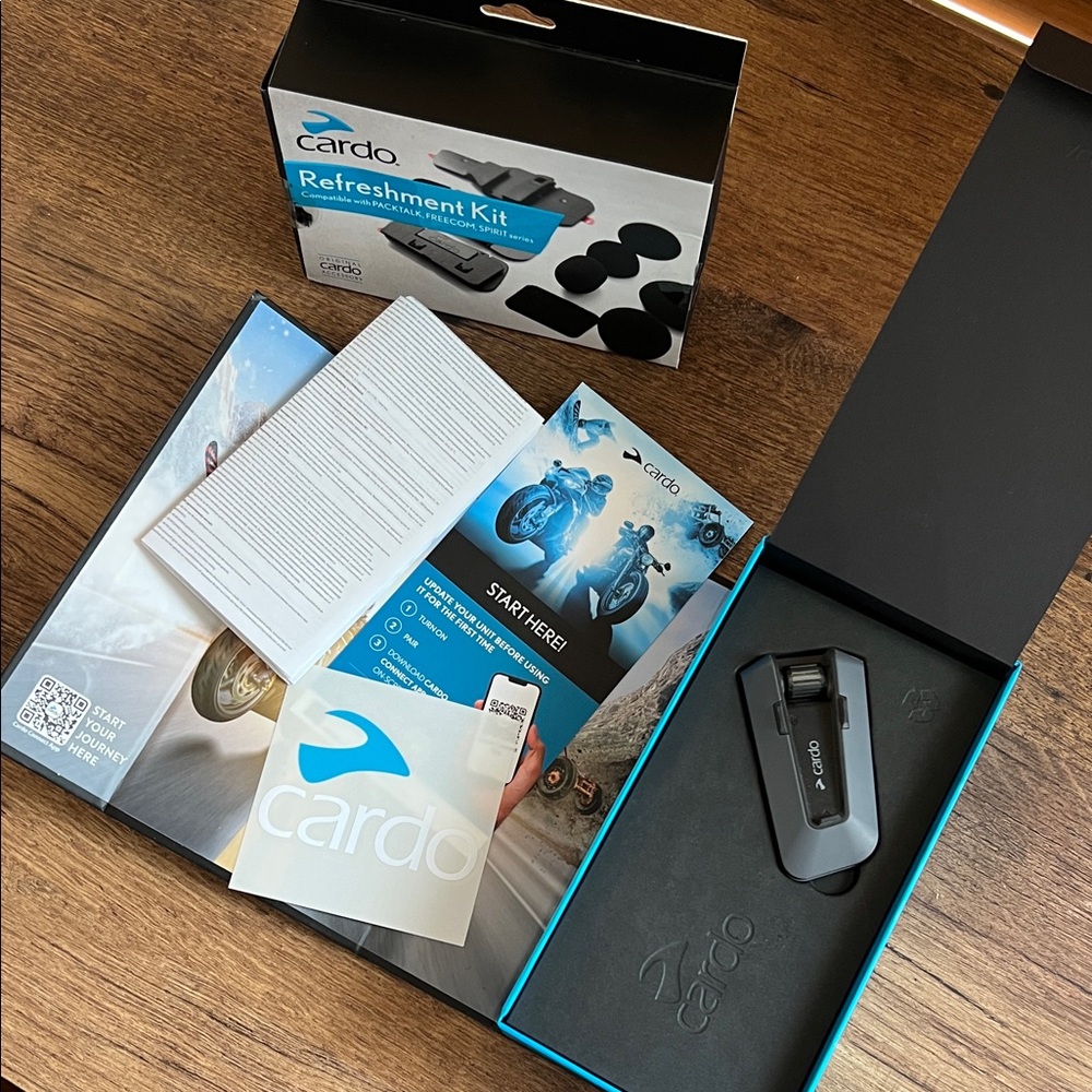 Cardo Packtalk Edge Device and Refreshment Kit - Picture 2 of 5